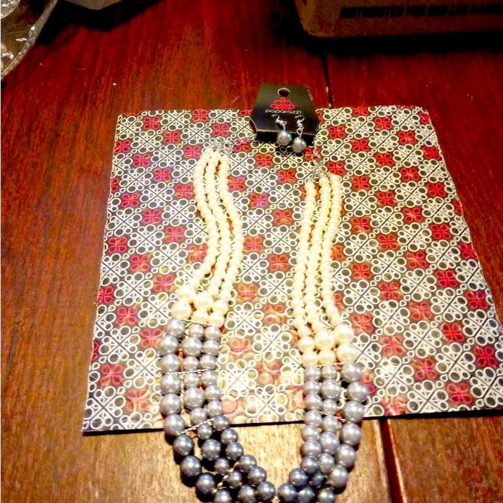 Necklace and earrings set